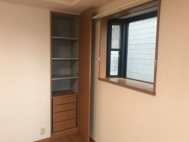 LDKクローゼット・出窓 アルファルドⅡ