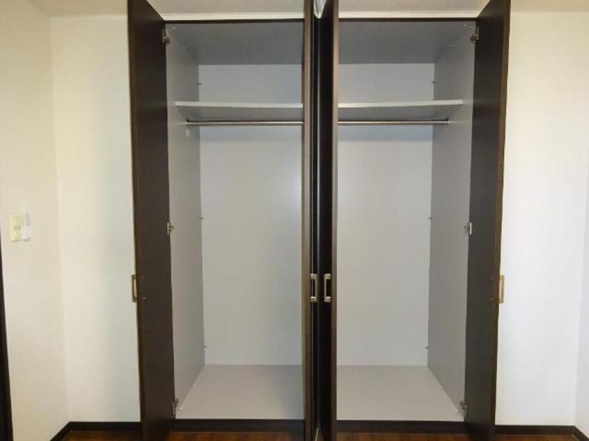 クローゼット(北側洋室) プリマ・クラッセ