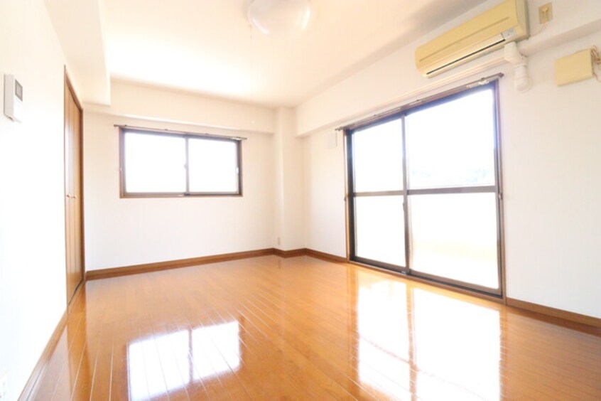  AT.LIFE大門