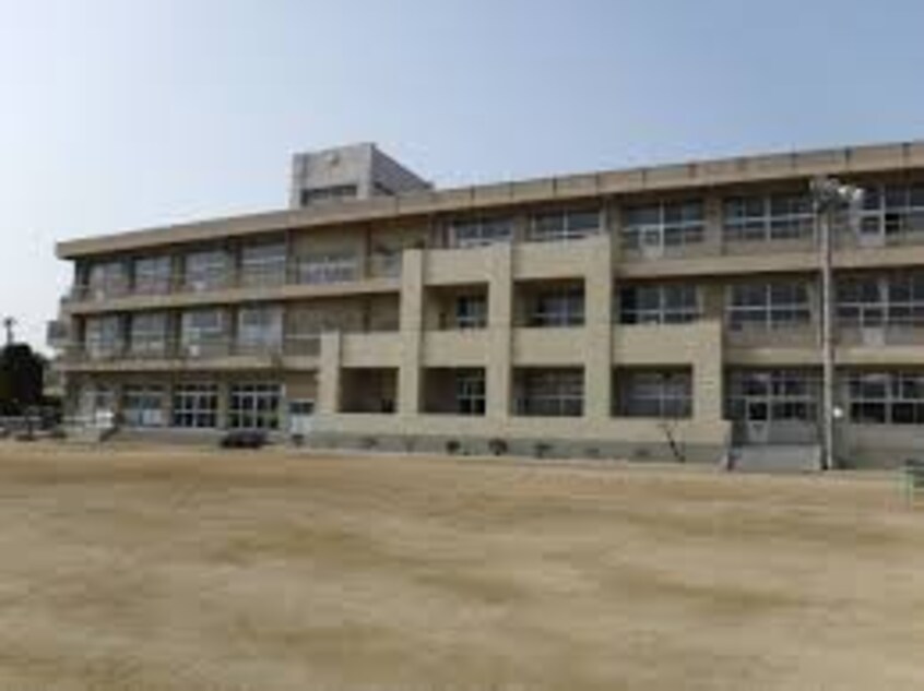 福山市立深津小学校(小学校)まで1939m プラムガーデンＣ