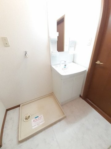  クレストール来山Ａ