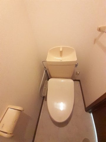  クレストール来山Ａ