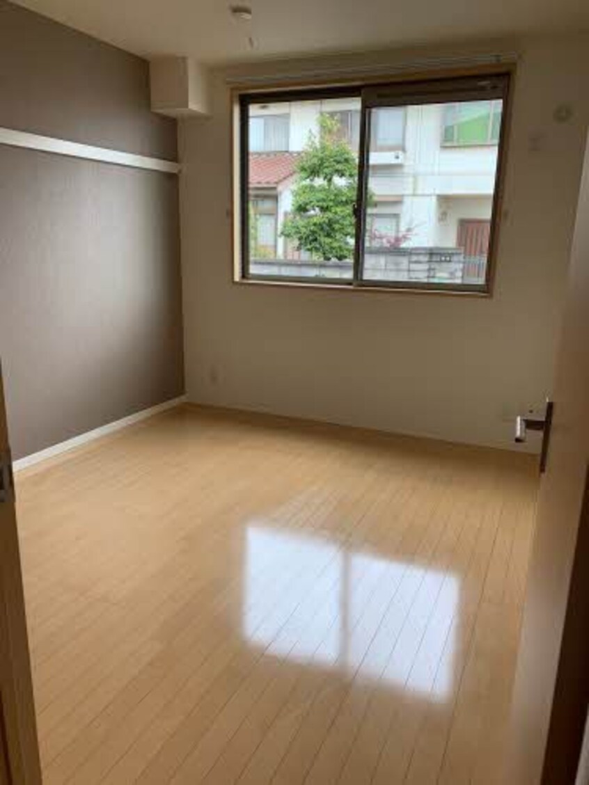  グランドール川口A棟