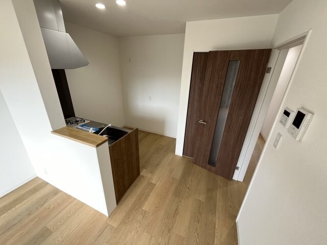  エルキュールB棟