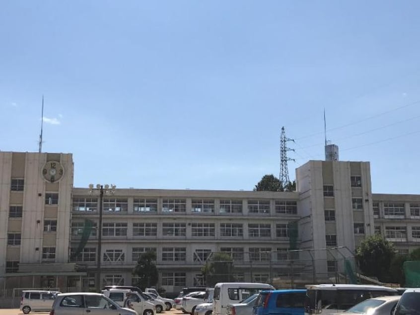 尾道市立高須小学校まで2,040ｍ セントフィールドA