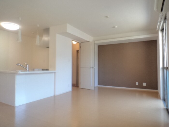  ファミーユスクエアー　Ａ棟