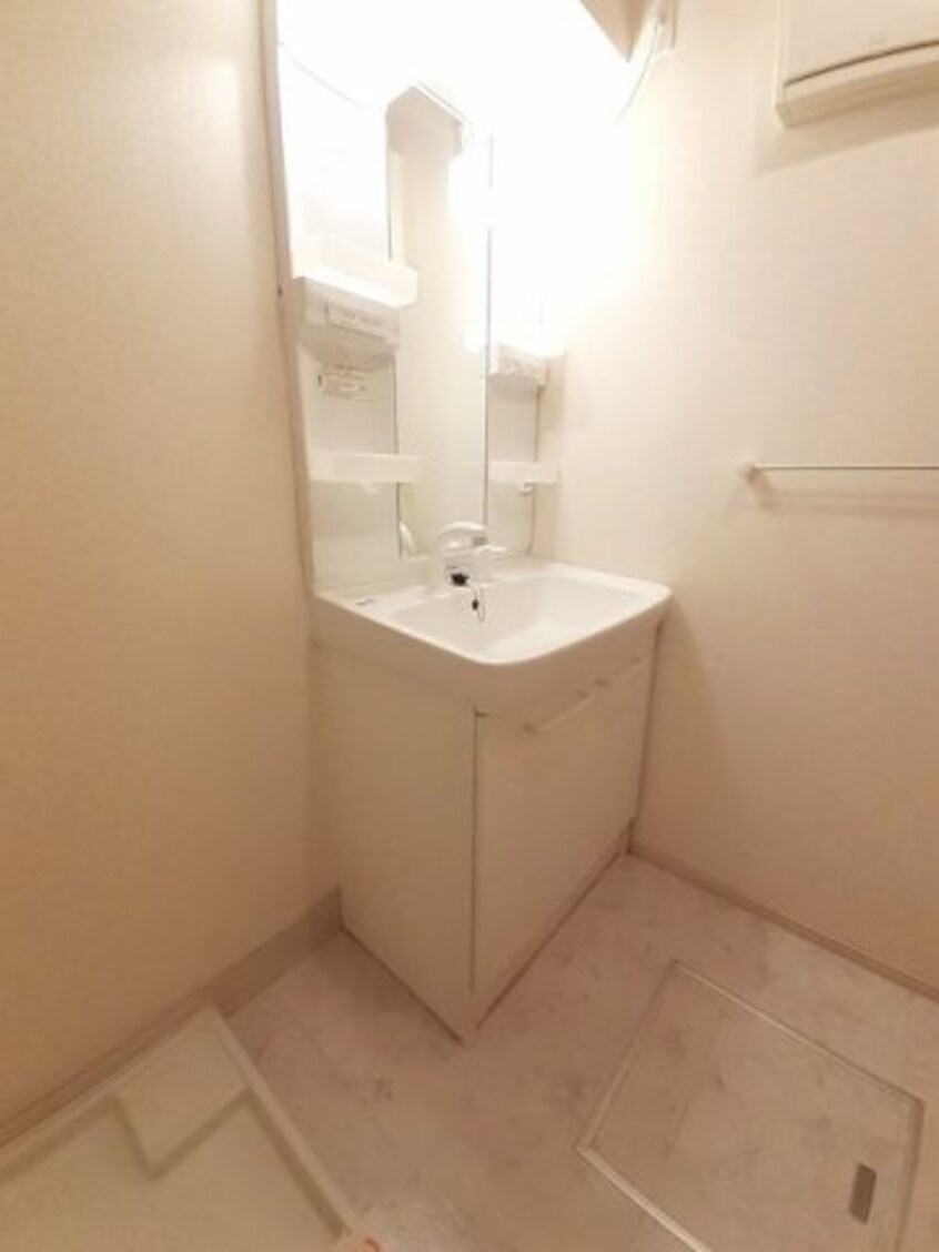  ジョリ　フィユ