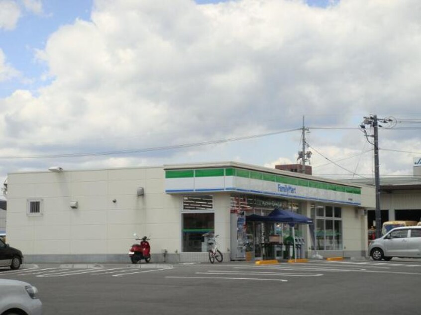 ファミリーマート駅家万能倉店（コンビニ）まで994ｍ ガーデニングヒルズ