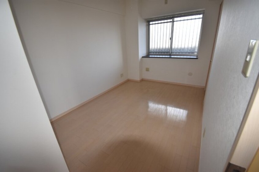  フラットリア春日