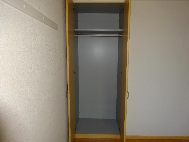 クローゼット(5.5帖洋室) カサルビア