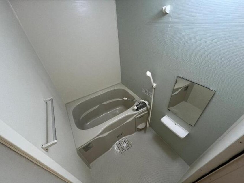 バス／シャワールーム等 アジャート