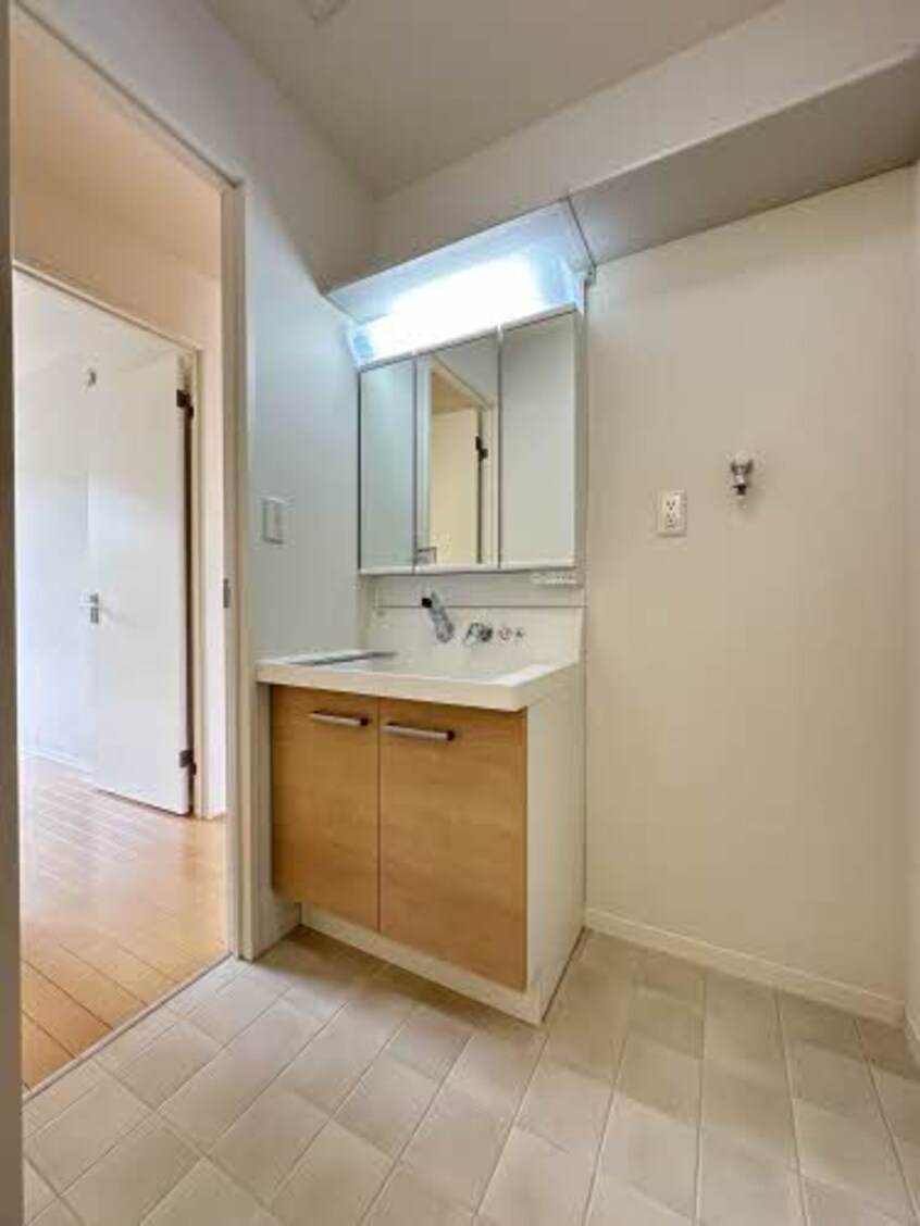  ガーデンズ多治米　B棟