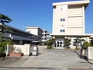旭丘小学校まで900m サンリット・スクエアＢ