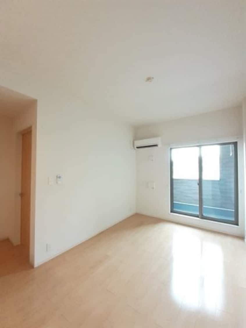  エミネンス　Ｂ