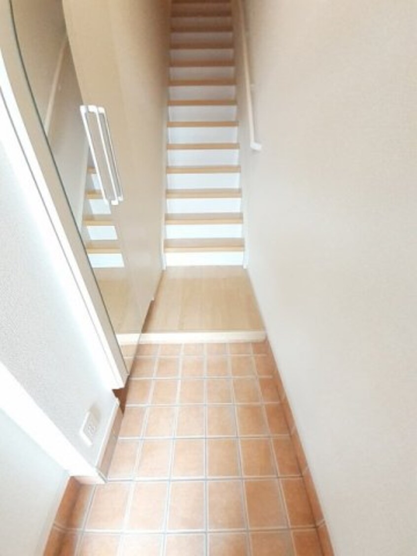  エミネンス　Ｂ