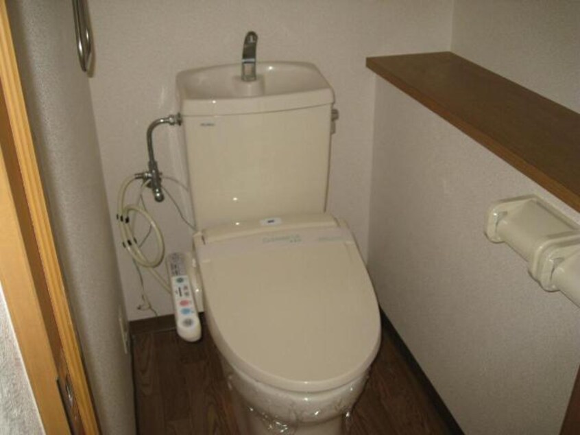 シャワー付トイレ（イメージ） カームネスト