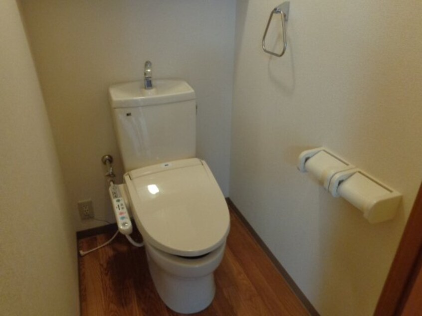 シャワー付トイレ（イメージ） ピーチヒルズ