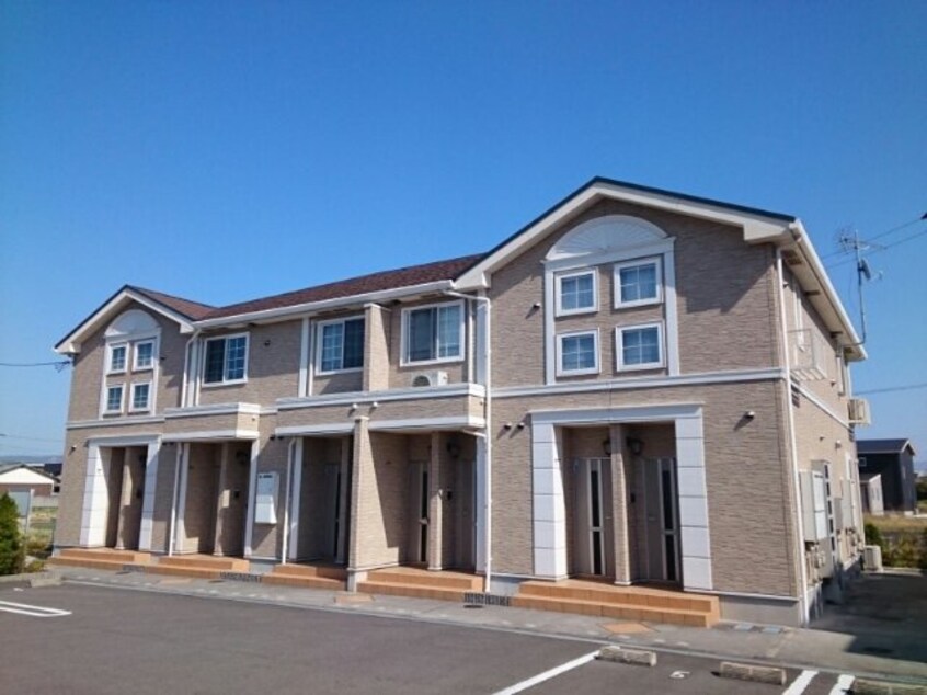 外観は落ち着いています サンウエスト