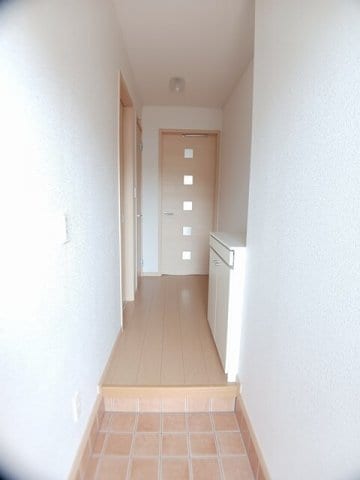 ゆったりとした玄関です サンウエスト