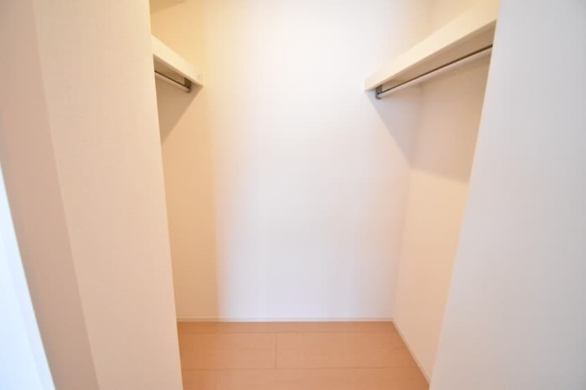  プラティーク　ハバラ