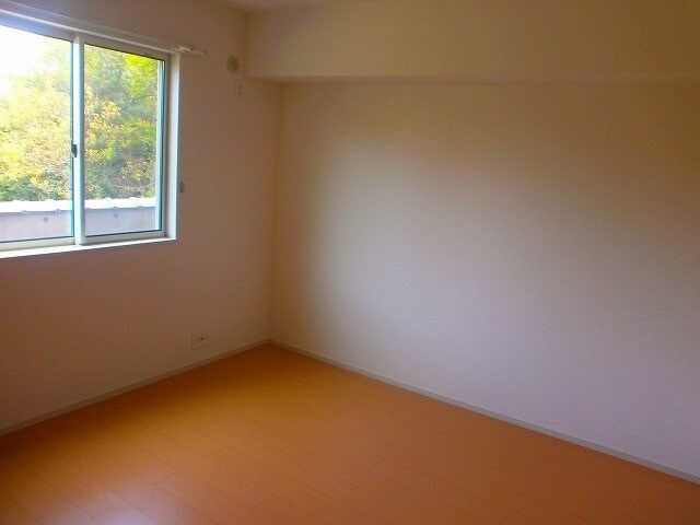  ハイツマル木　Ｄ