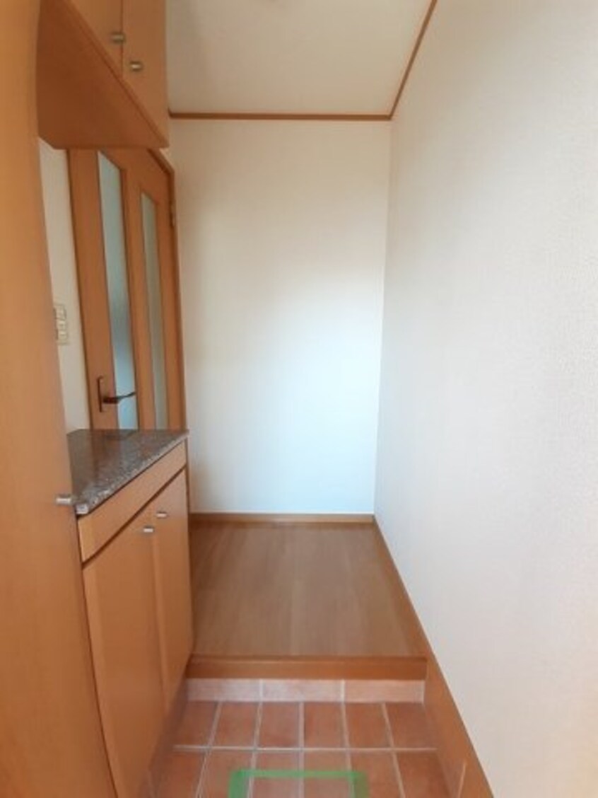 落ち着いた玄関です サニーハウス