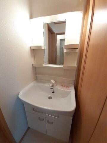 コンパクトで使いやすい洗面所 サニーハウス