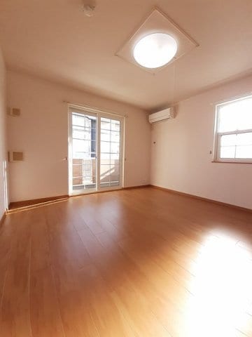  ヴィラ・サニーヒルＢ