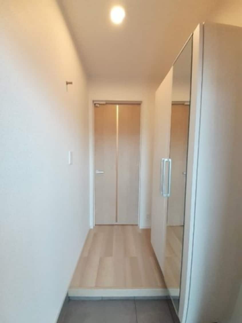 明るい玄関です ジャダハウス宇多津　Ｂ