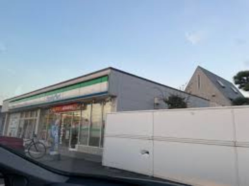 ファミリーマート 高松川部町店(コンビニ)まで1214m ペガサス壱番館