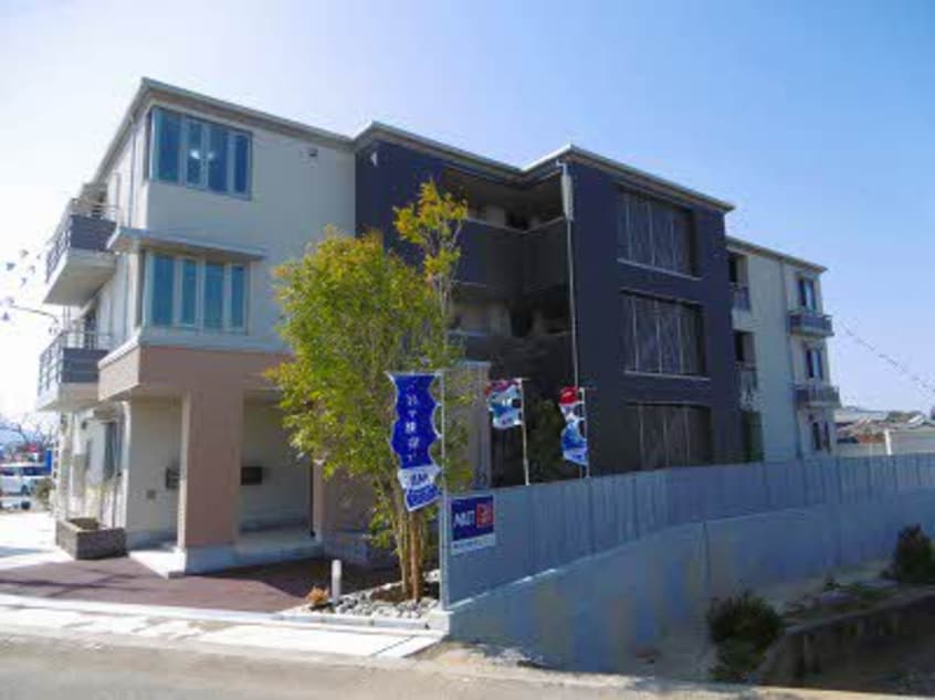  シャーメゾン丸亀