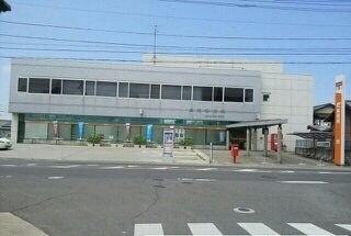 長尾郵便局さんまで1300m チェリ　ブラッサムⅢ