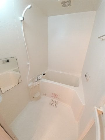  アムール・ＧＡＫＵ　Ｂ