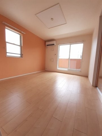 ゆったり過ごせる居間です アステール