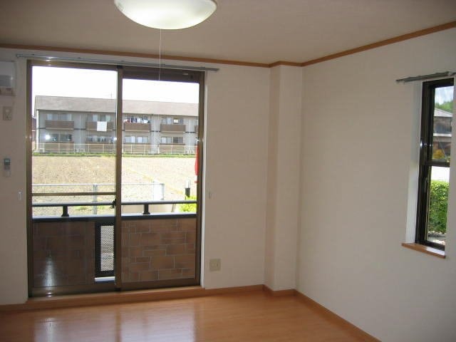  アムール・ＧＡＫＵ　Ａ