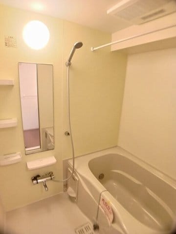 落ち着いた空間のお風呂です ルルディ　Ｂ