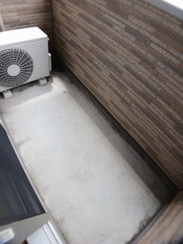 広々としたバルコニーです ルルディ　Ｂ