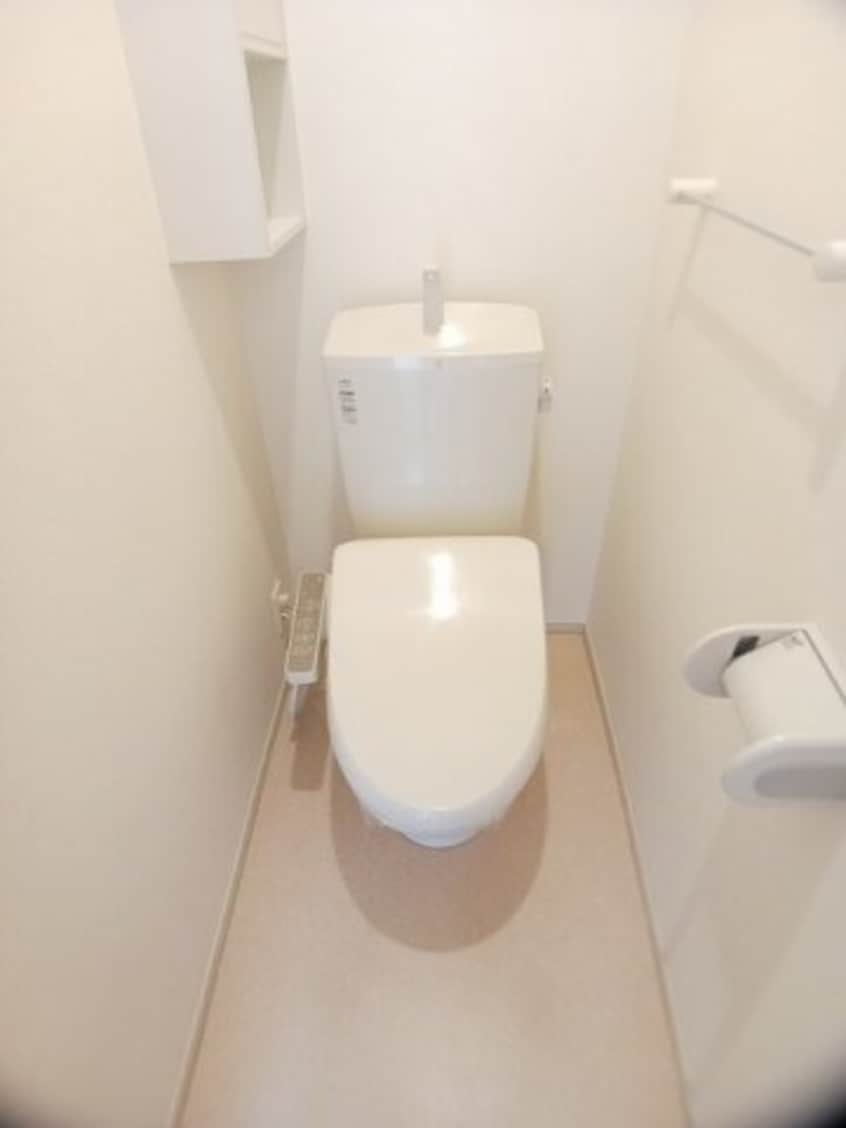 清潔感のあるトイレです 未来