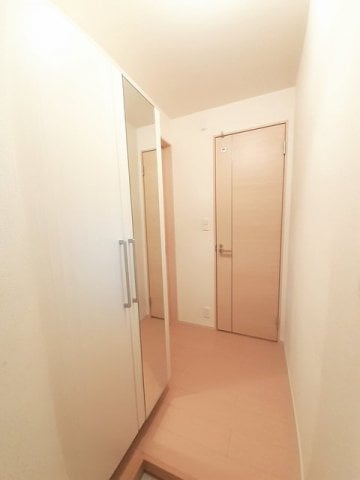 ゆったりとした玄関です ポライトリーＲ