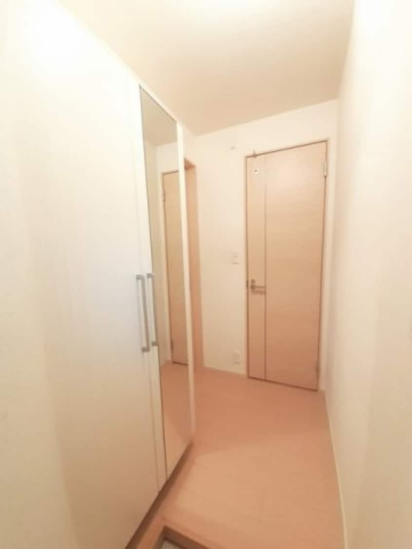 ゆったりとした玄関です ポライトリーＲ