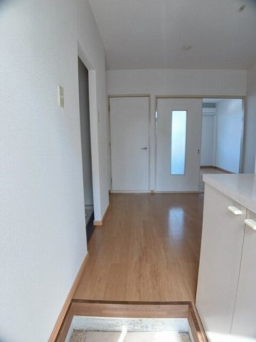 玄関です シュープ三条