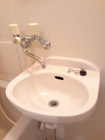 コンパクトで使いやすい洗面所 エトワールハイツ