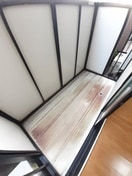 暖かな日差しのふりそそぐバルコニー エトワールハイツ