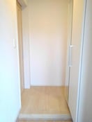 収納もある玄関です ドリーム館　悠悠