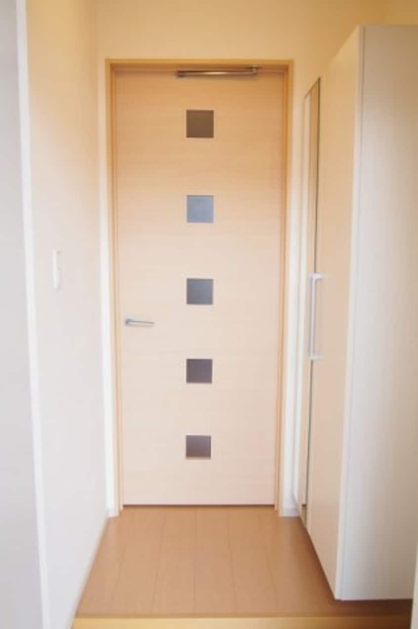 明るい玄関です アルバＢ