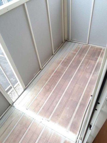 開放的で明るい空間を演出してくれるバルコニーです ネオ・パラッツオＡ