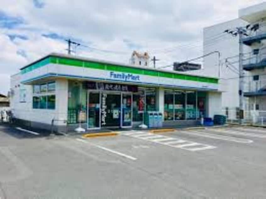 ファミリーマート 高松三条町店(コンビニ)まで506m エトワール