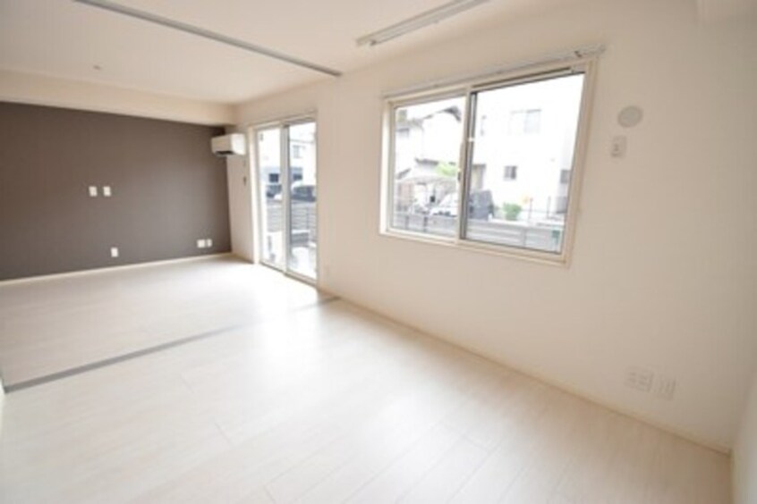  ルミエール　D棟