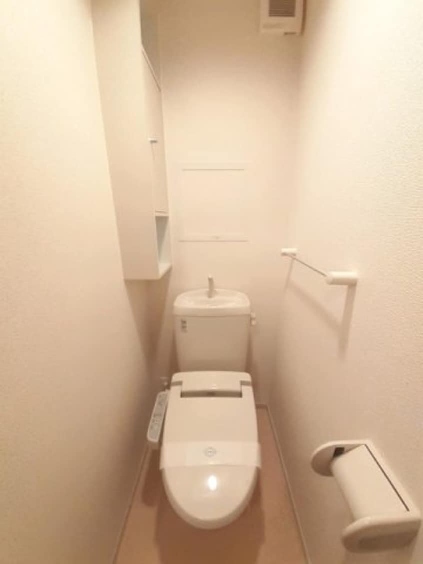 コンパクトで使いやすいトイレです シエルメゾン