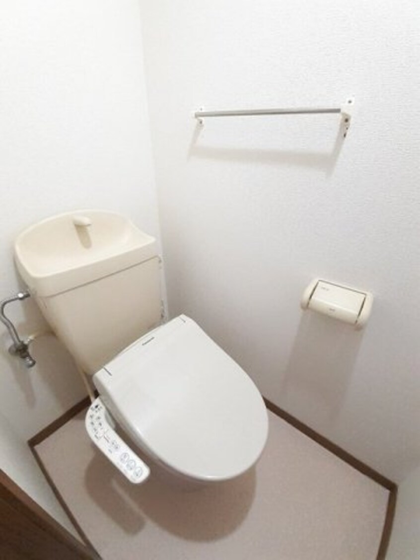 落ち着いた色調のトイレです グラン　シェル　Ｂ